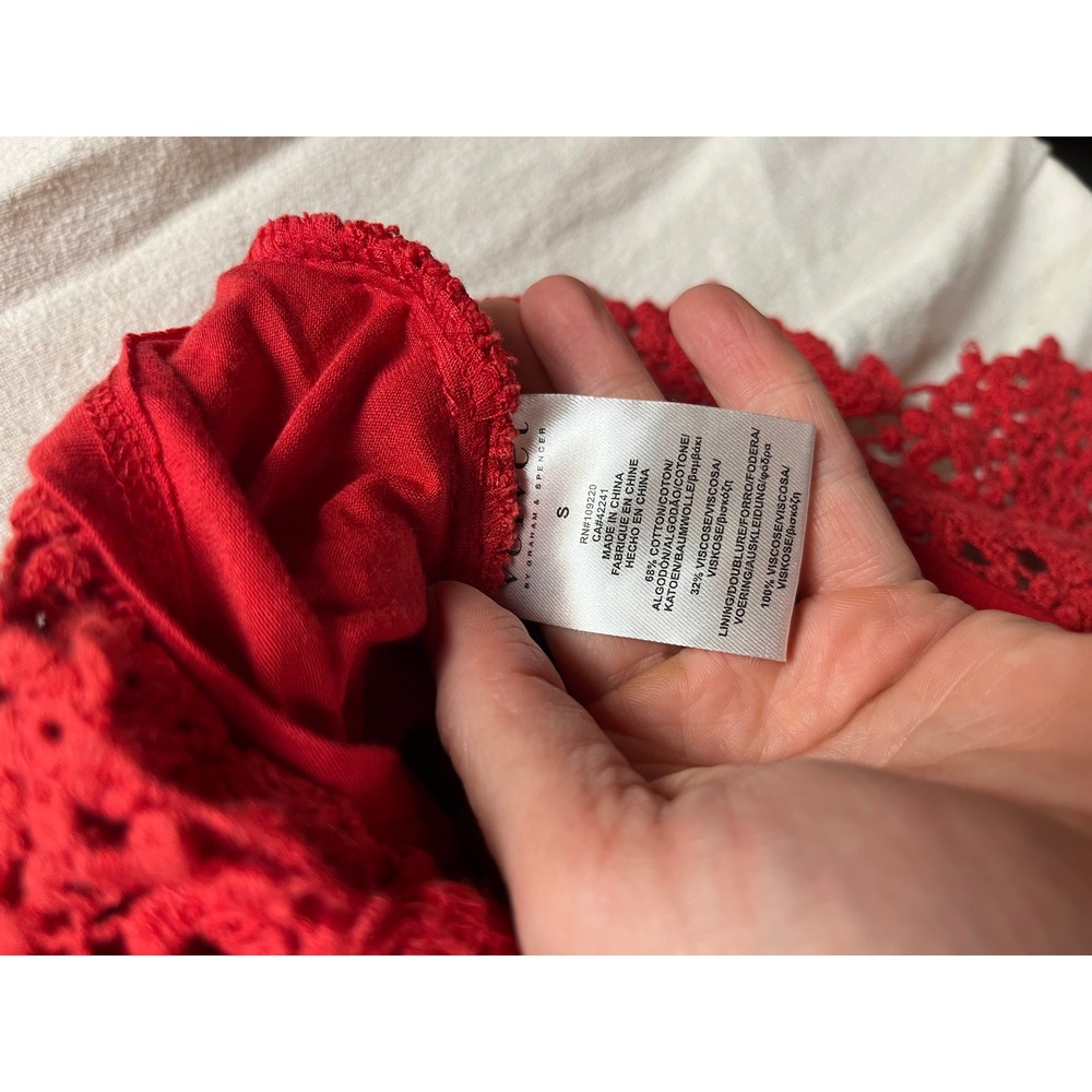 Velvet by Graham & Spencer Red Crochet Lace Shift Dress Sleeveless Small NEW - Picture 4 of 9